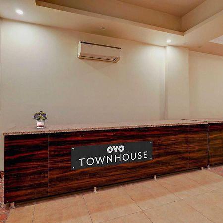 Townhouse Golden King Hotel Ню Делхи Екстериор снимка