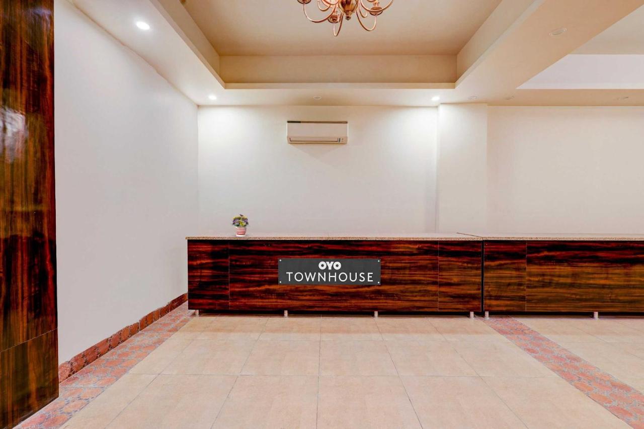 Townhouse Golden King Hotel Ню Делхи Екстериор снимка