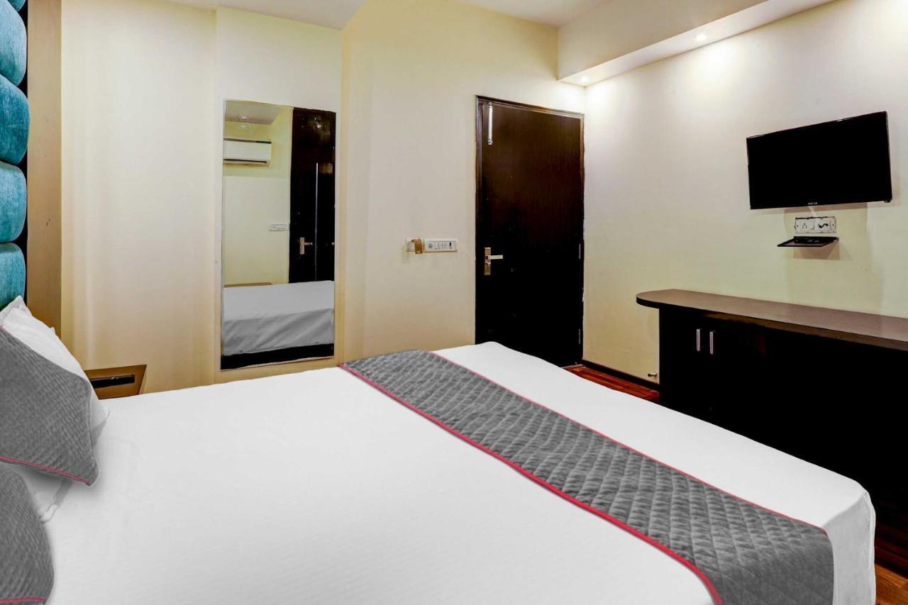 Townhouse Golden King Hotel Ню Делхи Екстериор снимка