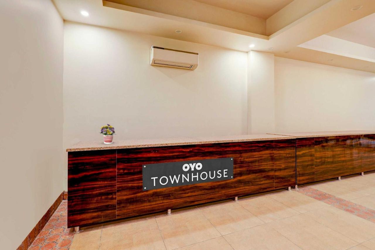 Townhouse Golden King Hotel Ню Делхи Екстериор снимка